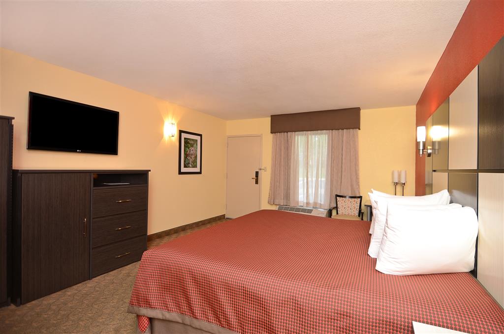 Best Western Cades Cove Inn