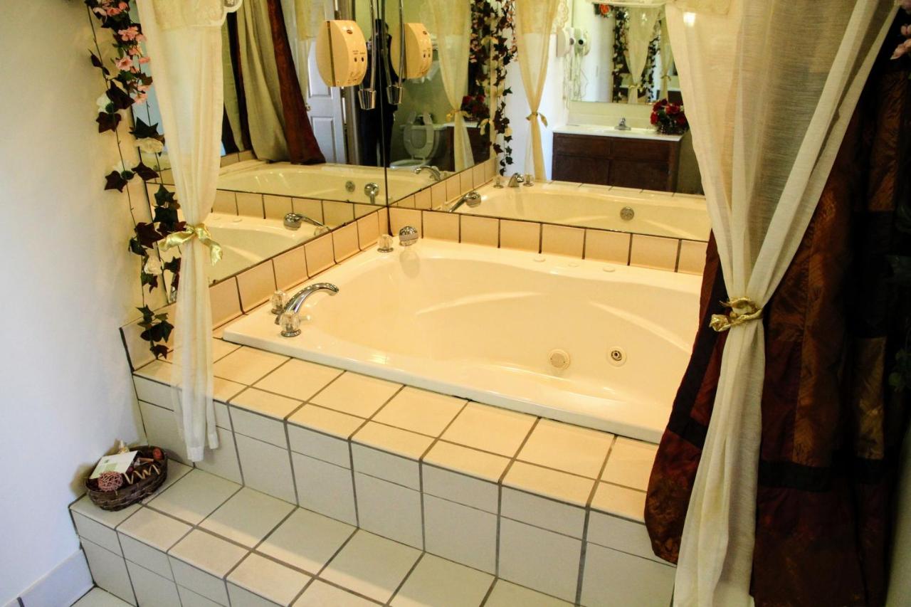 Country Hearth Inn & Suites - Union City