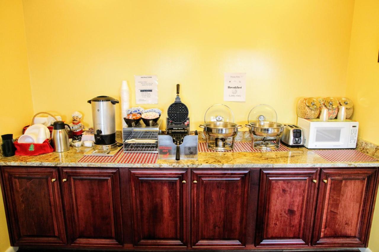 Country Hearth Inn & Suites - Union City