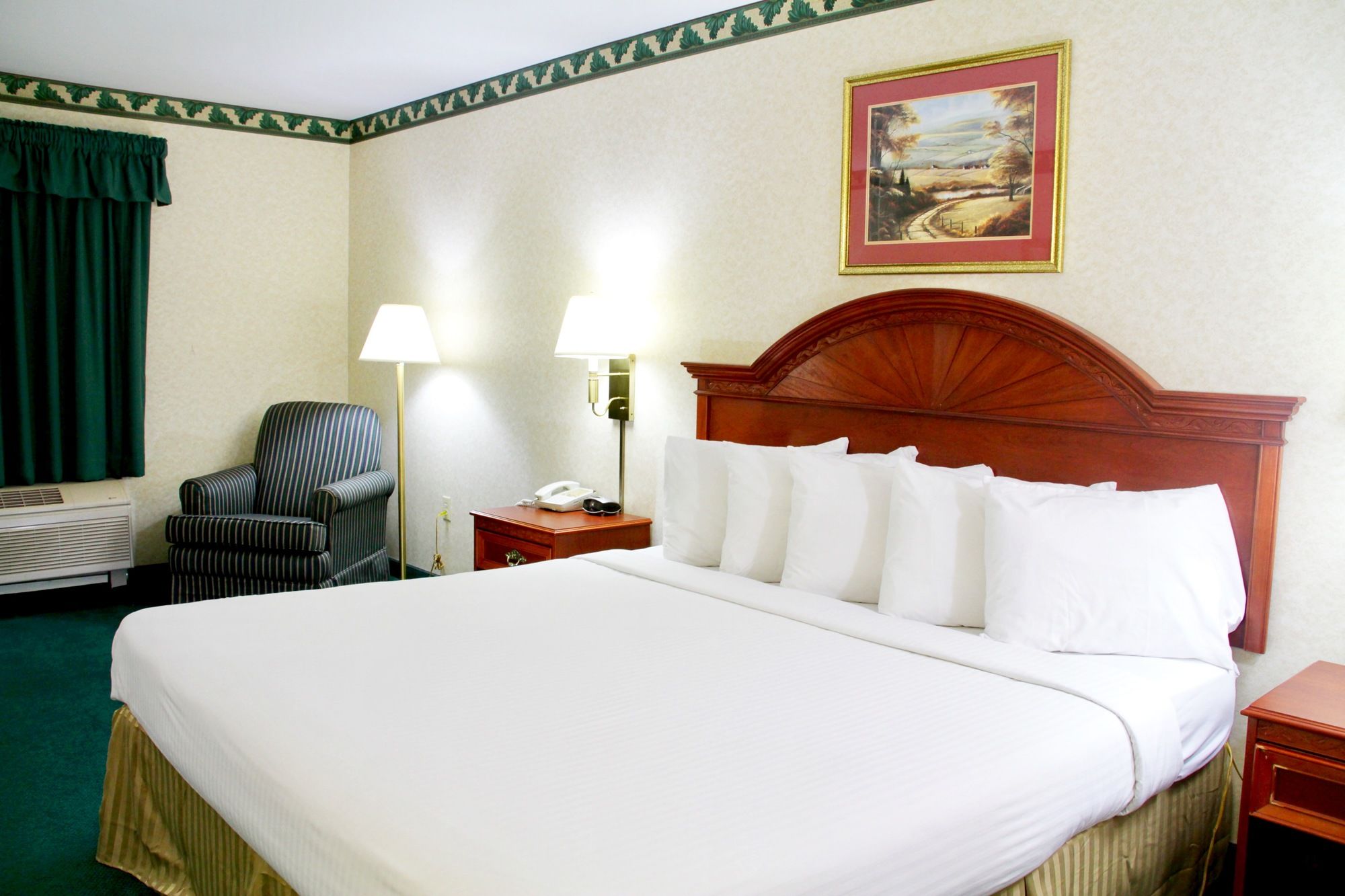 Grand Vista Hotel & Suites