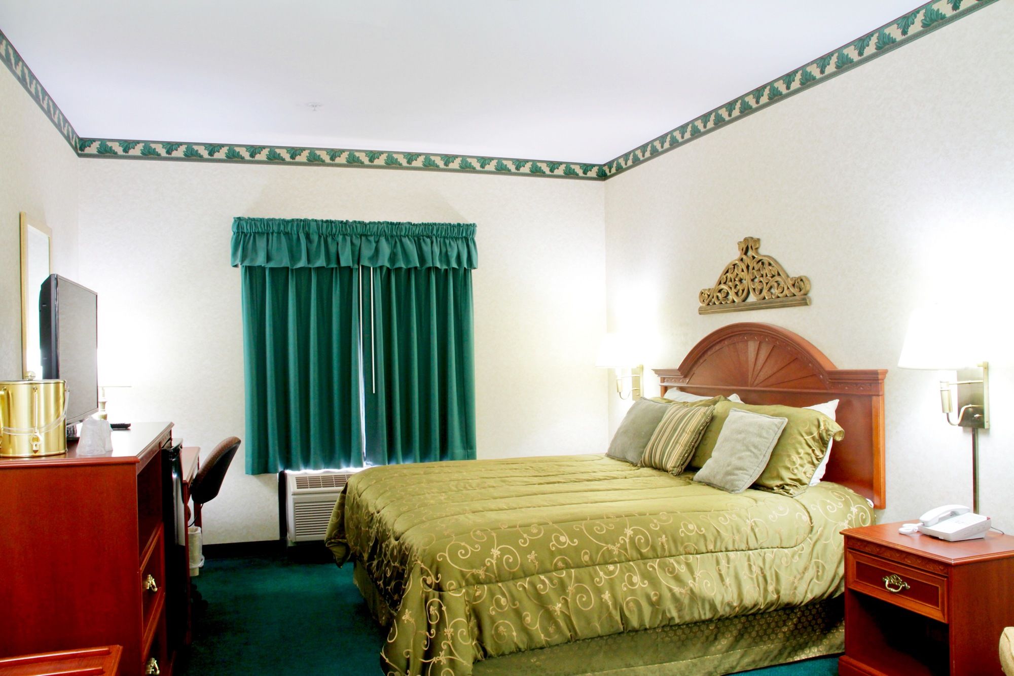 Grand Vista Hotel & Suites