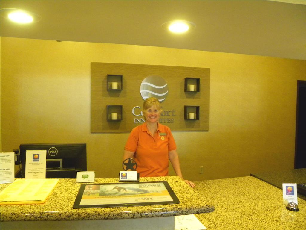 Comfort Inn & Suites
