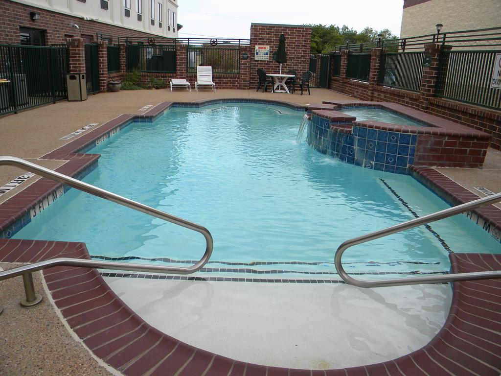 Big Country Hotel & Suites
