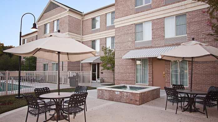 Hilton Garden Inn Addison