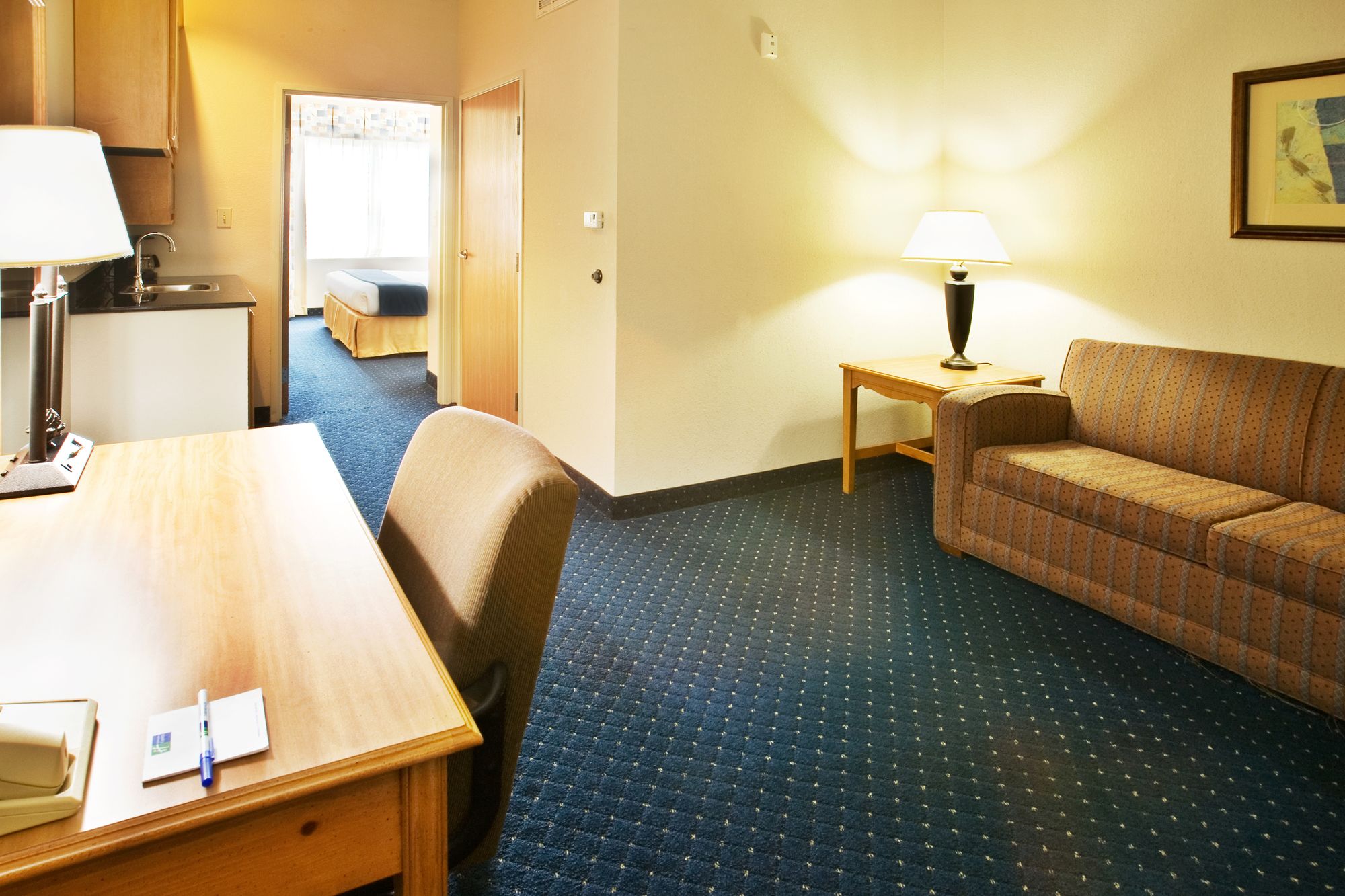 Holiday Inn Express & Suites Dallas-Addison