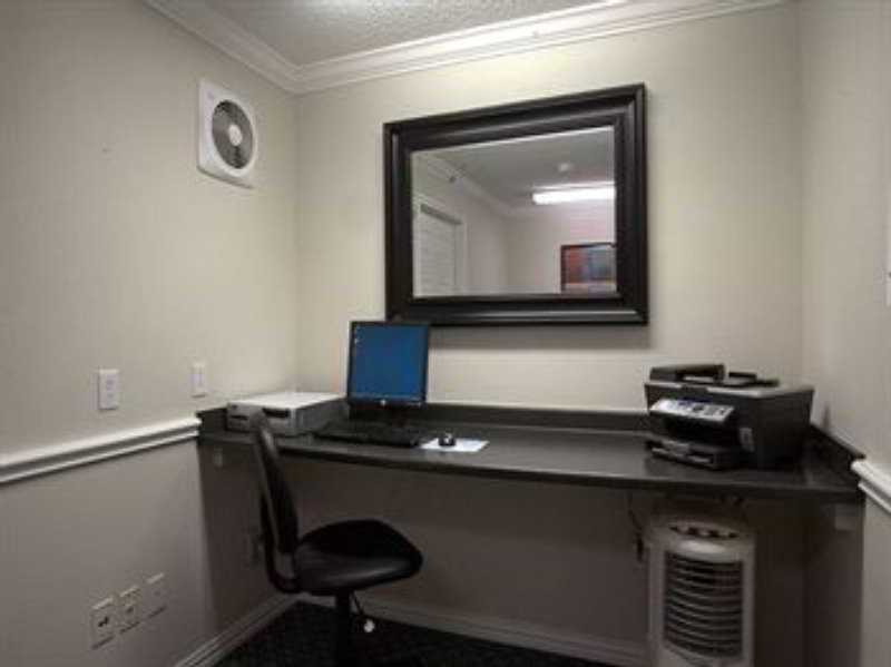 La Quinta Inn & Suites by Wyndham Dallas - Addison Galleria