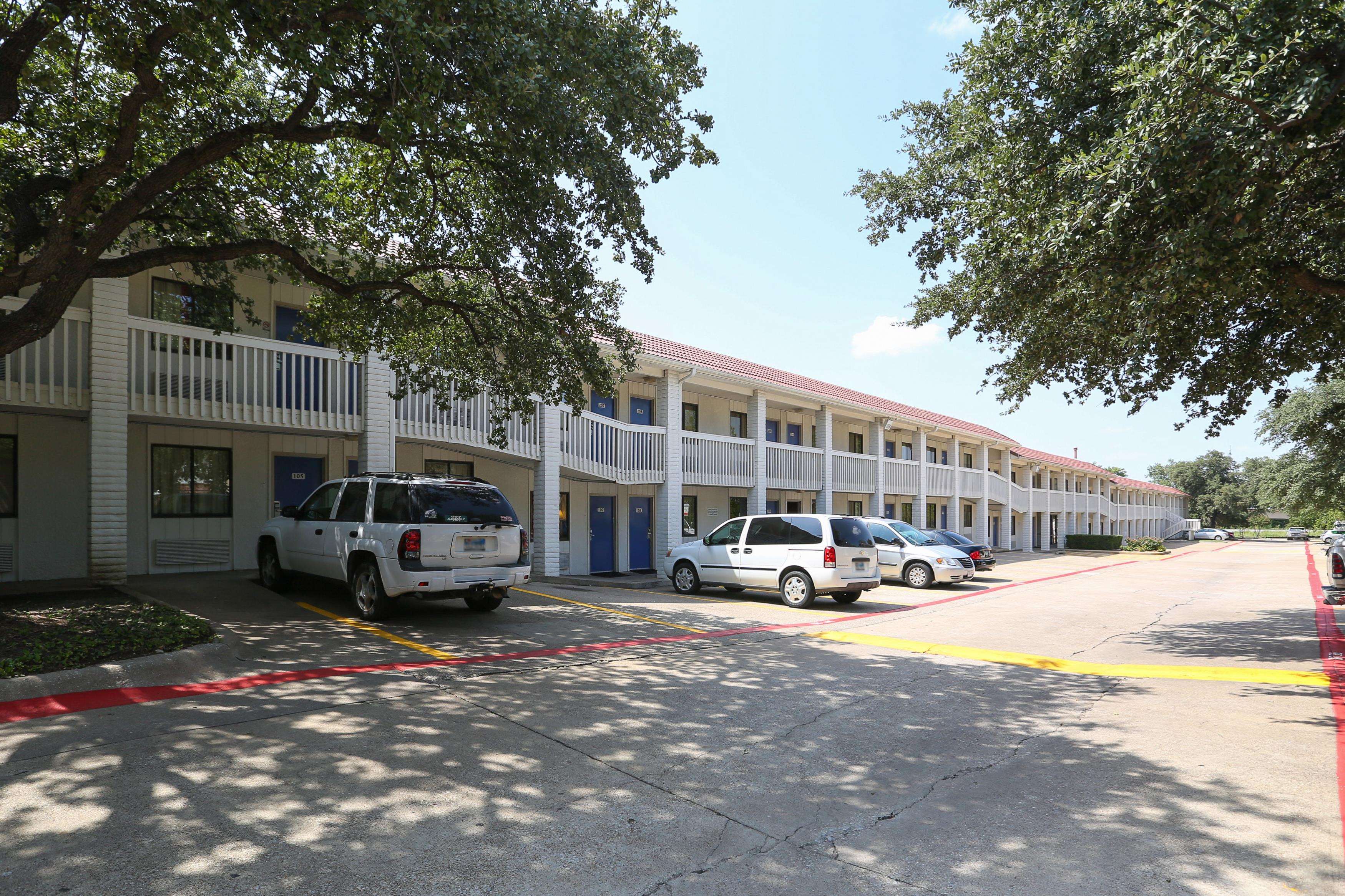 Motel 6 Dallas - Addison