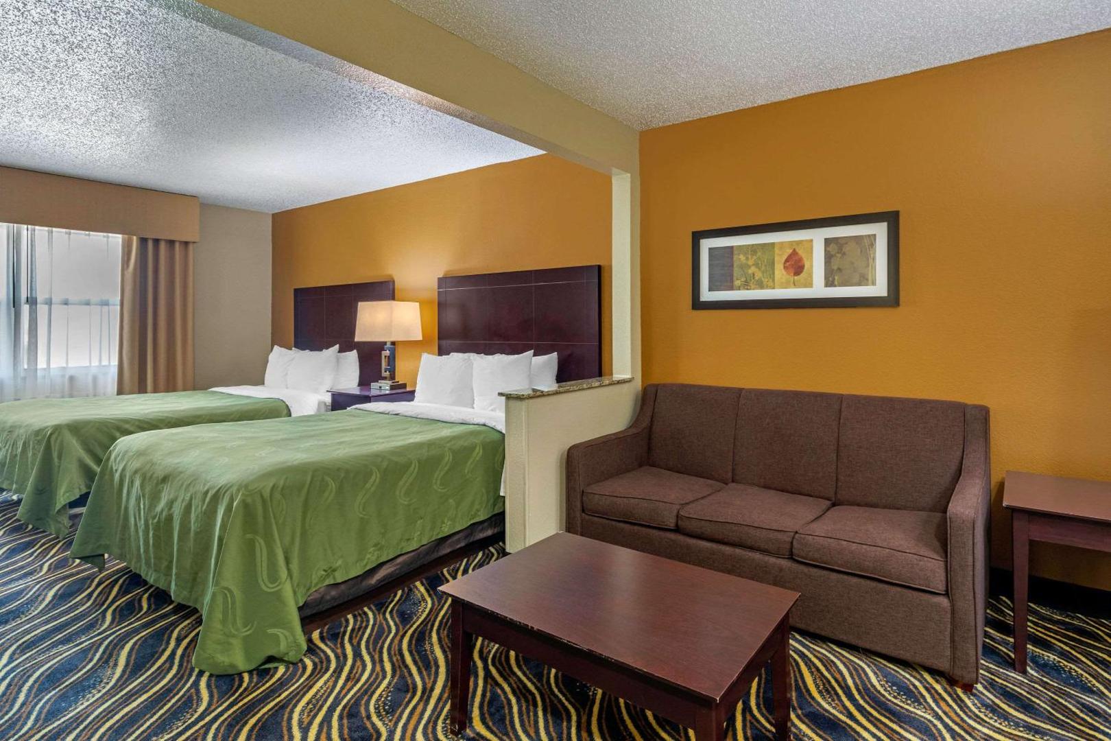 Quality Suites Addison-Dallas
