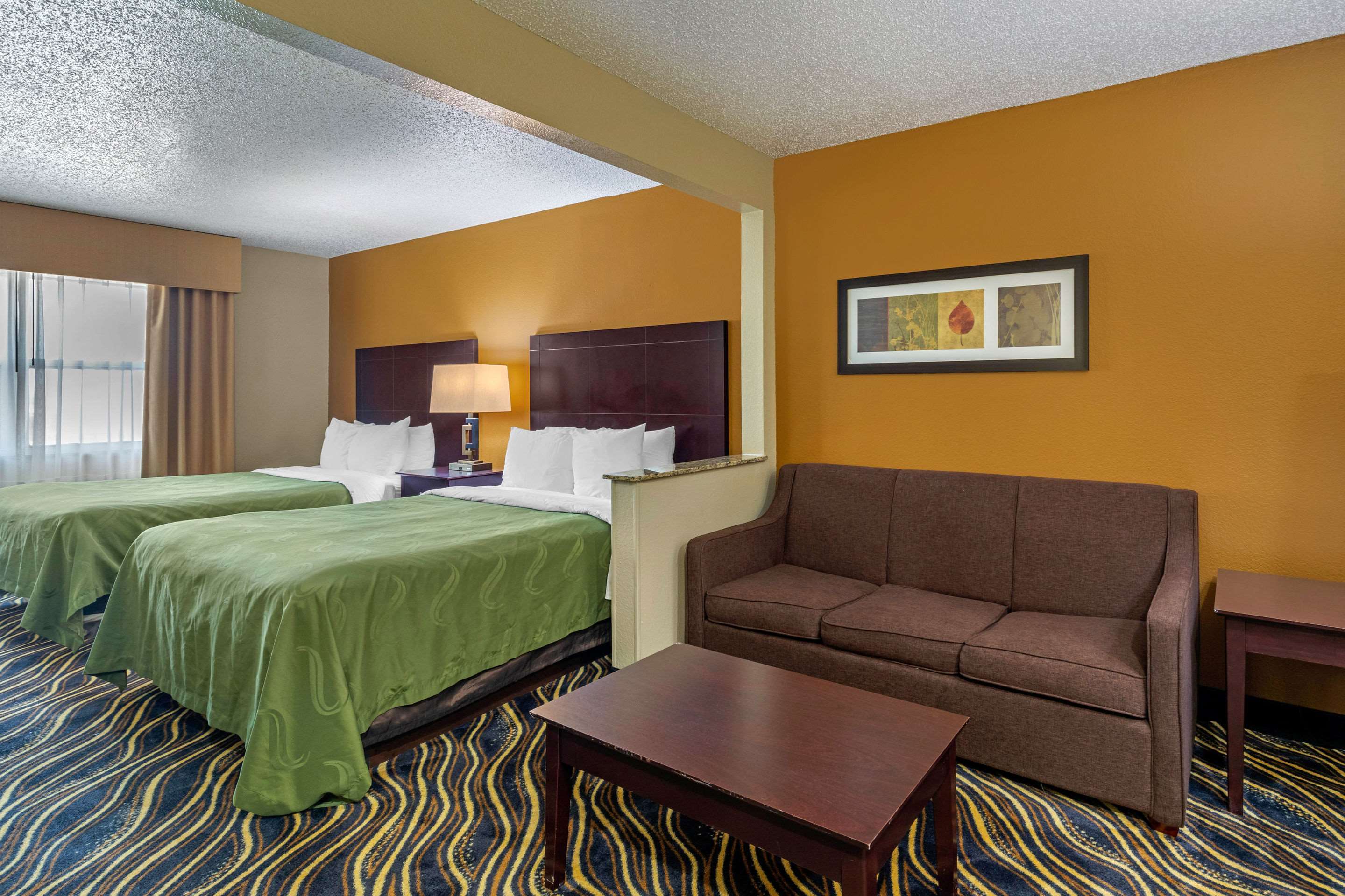 Quality Suites Addison-Dallas