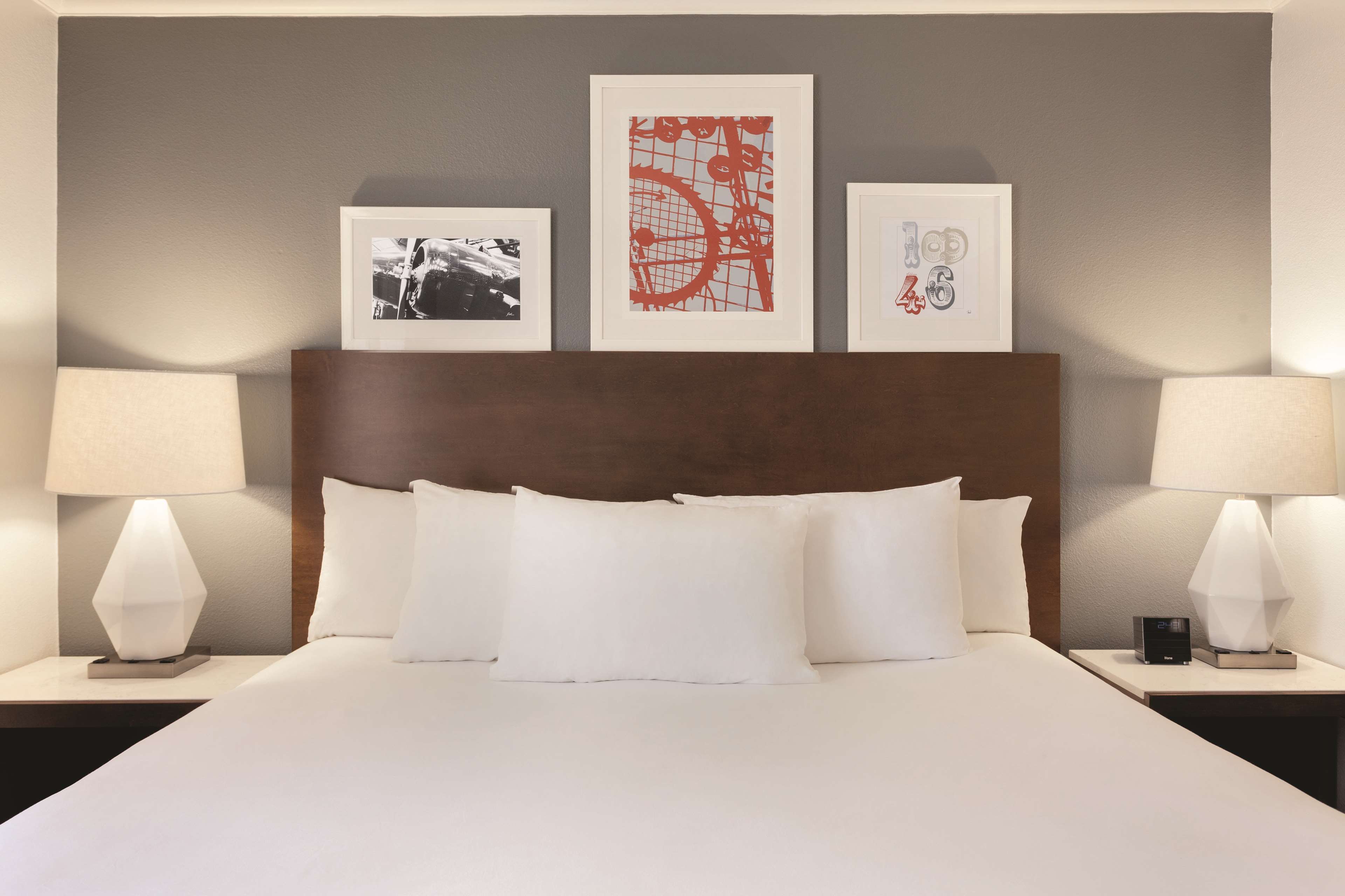 Pace Hotel Addison