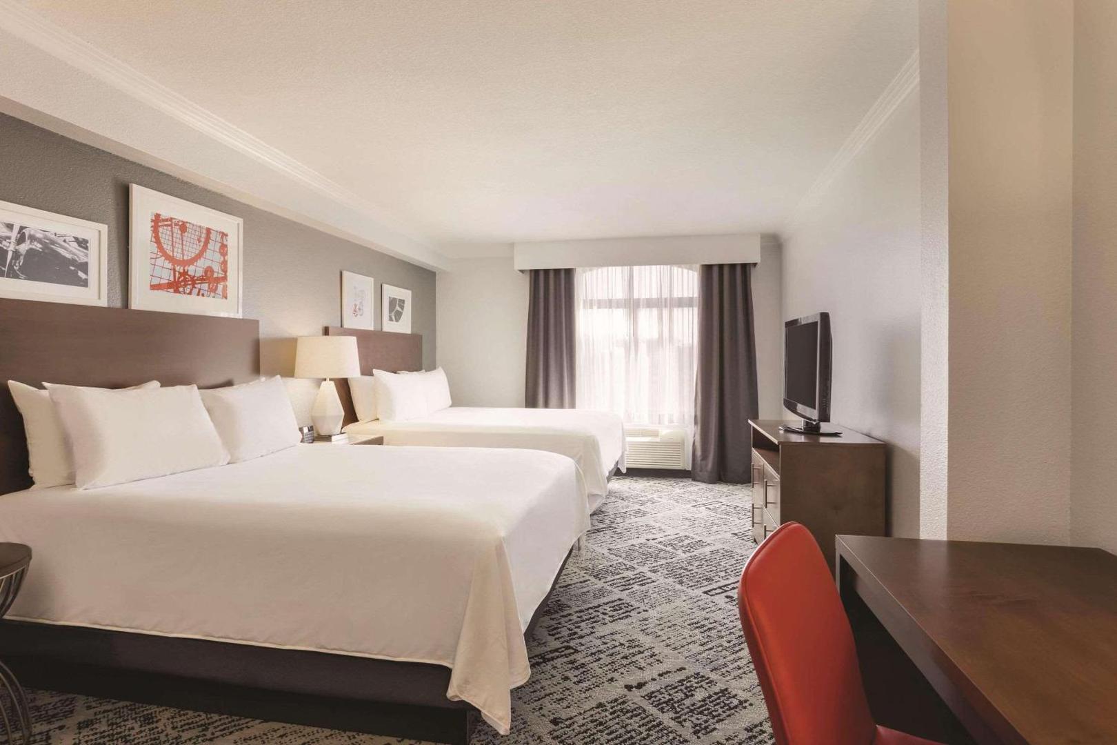 Pace Hotel Addison
