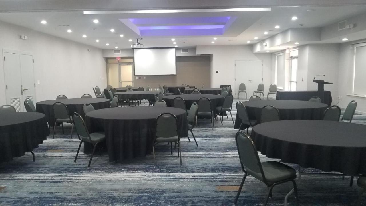 Pace Hotel Addison