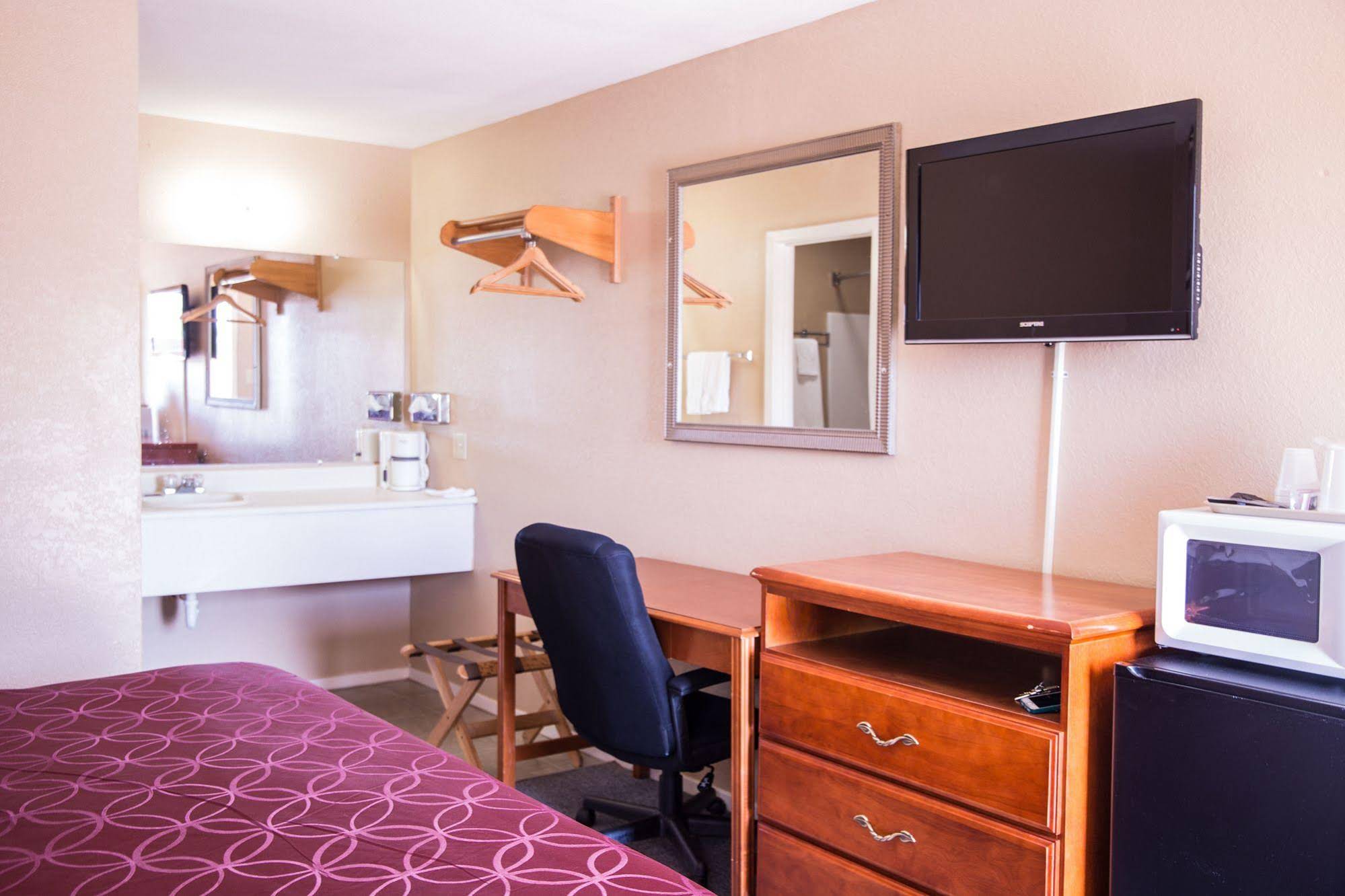 Albany Inn & RV Campground