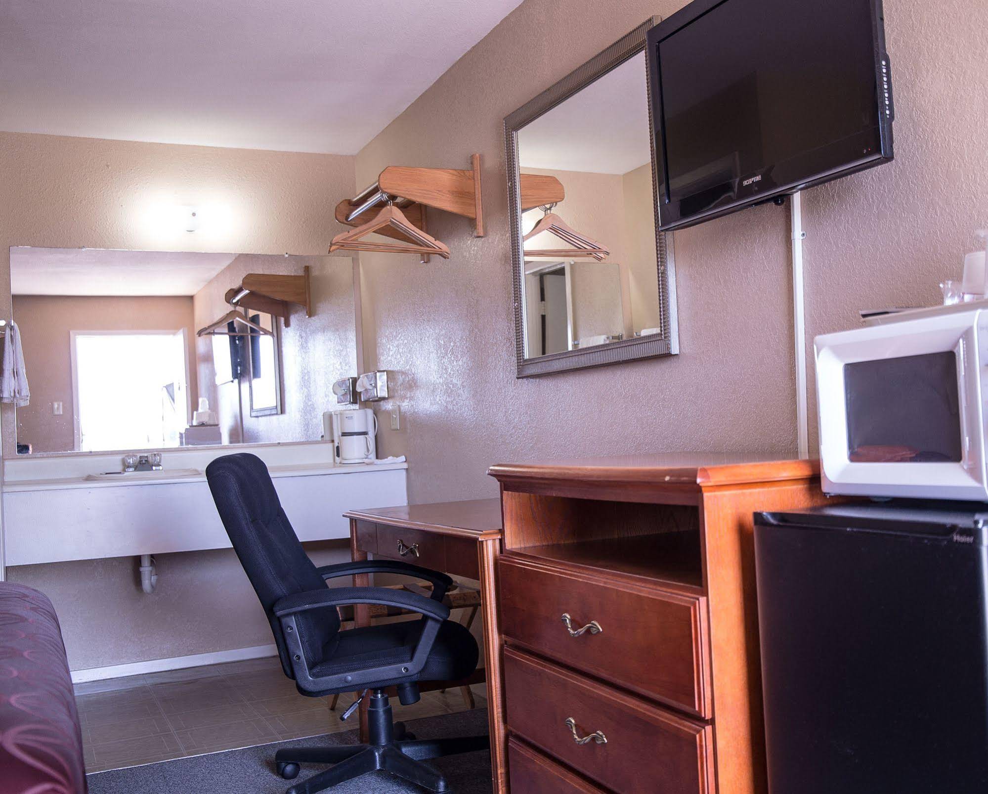 Albany Inn & RV Campground