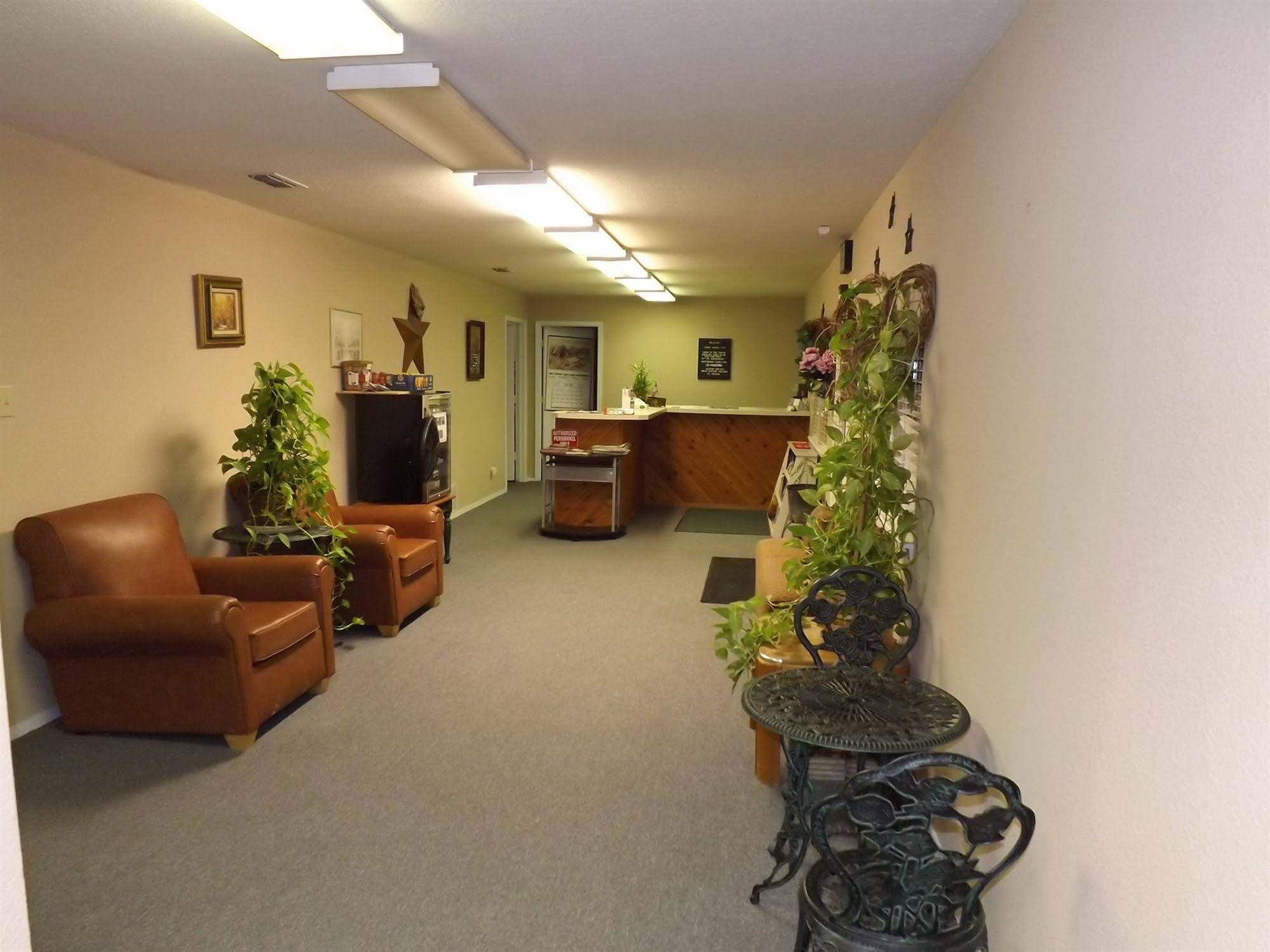 Albany Inn & RV Campground