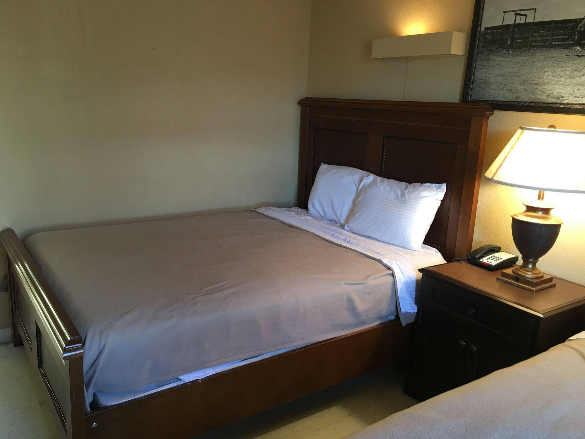 Reddy Inn and Suites