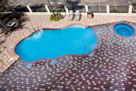 Holiday Inn Express Hotel & Suites Alice