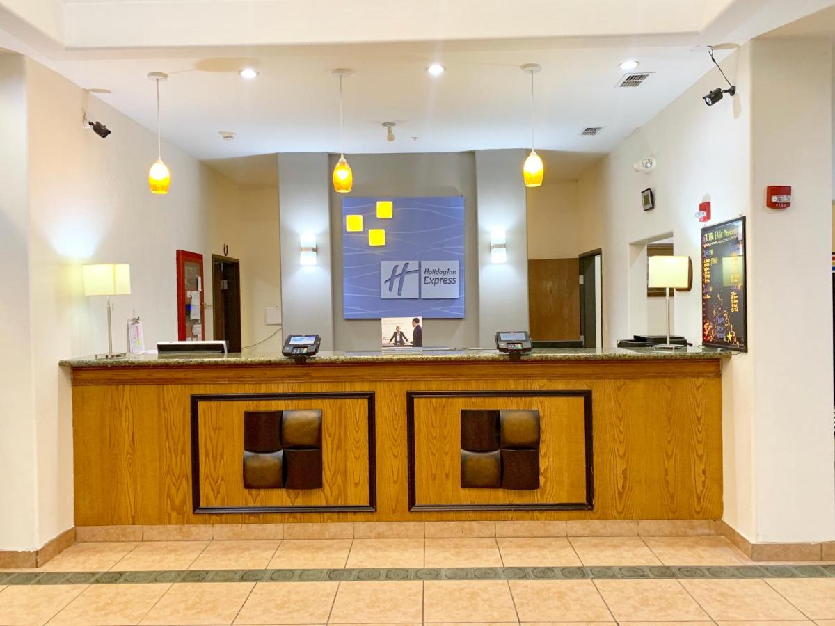 Holiday Inn Express Hotel & Suites Alice