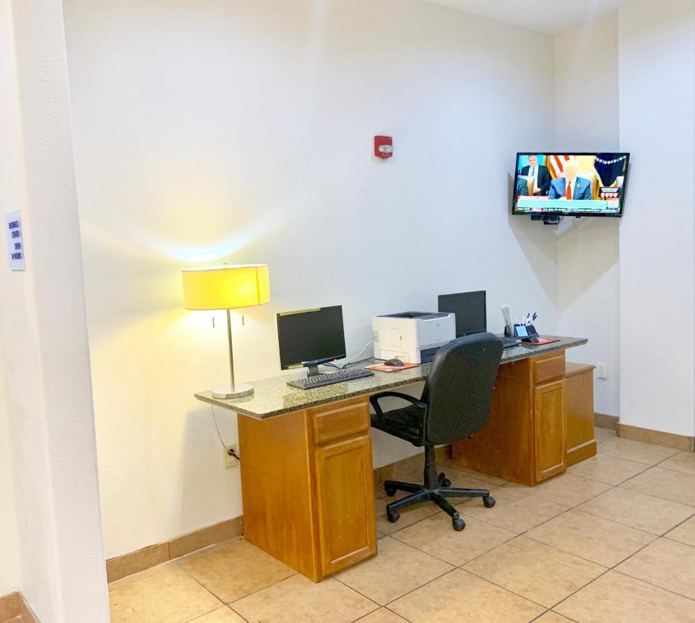 Holiday Inn Express Hotel & Suites Alice
