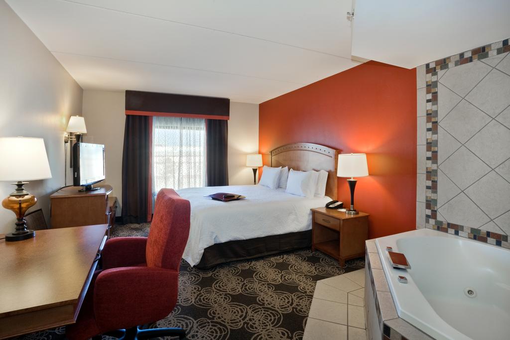 Hampton Inn & Suites-Dallas Allen