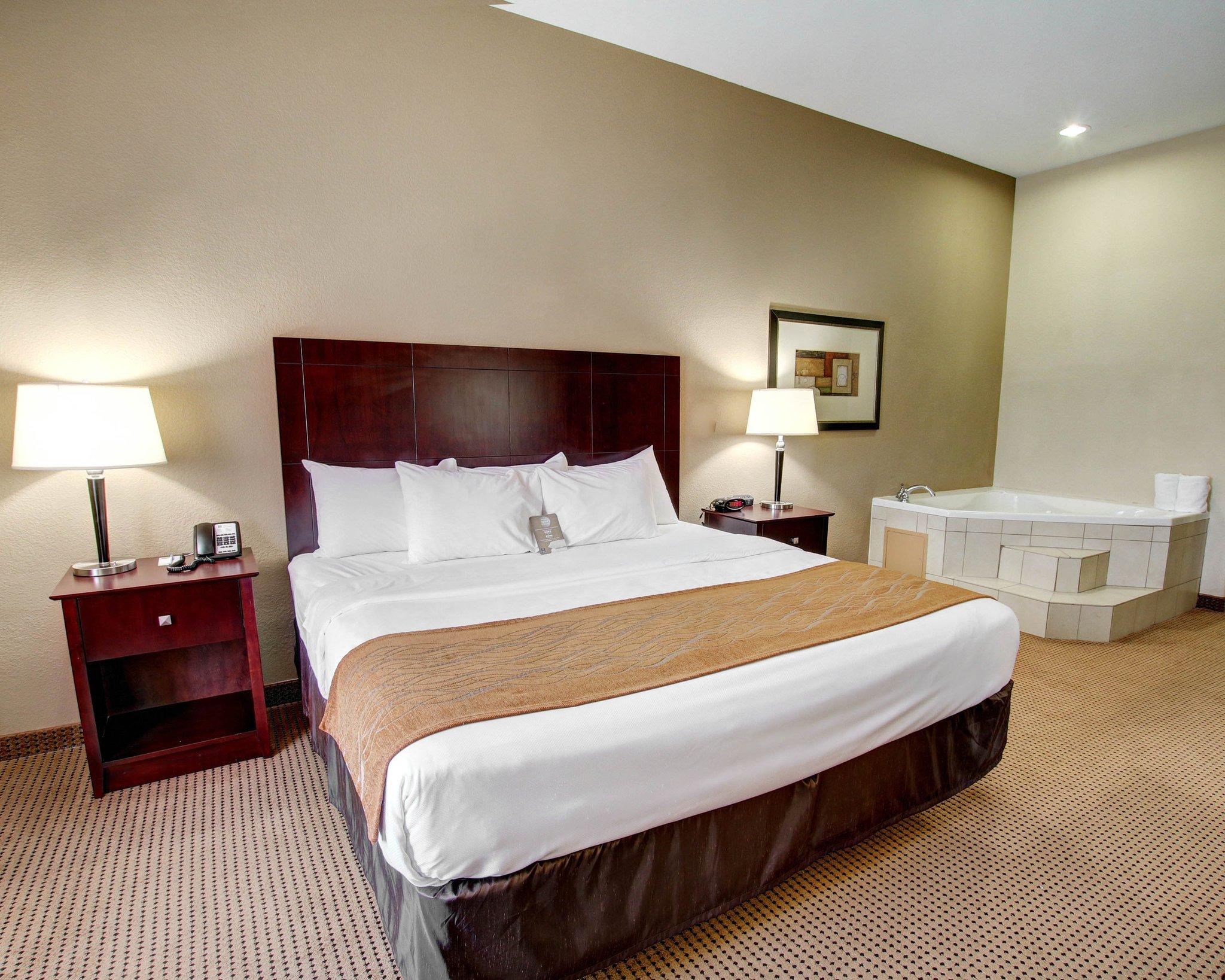 Comfort Inn & Suites Alvarado