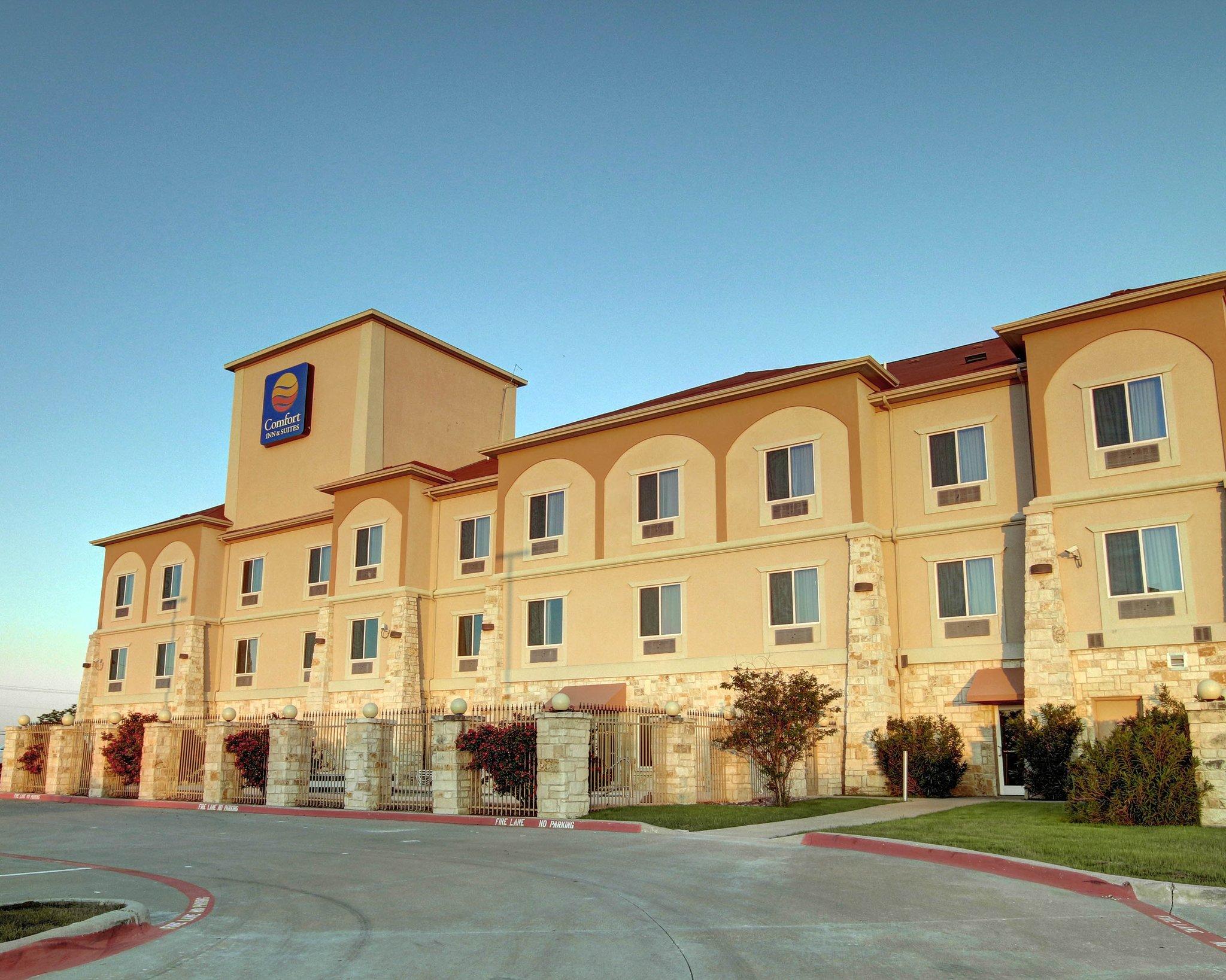 Comfort Inn & Suites Alvarado