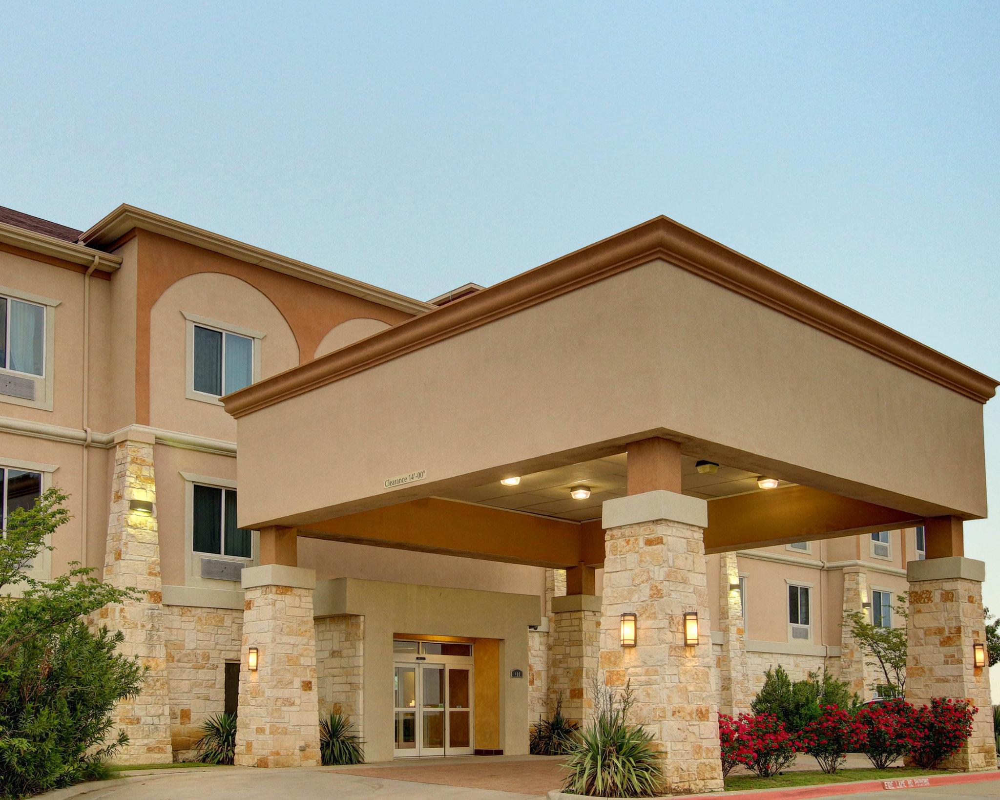 Comfort Inn & Suites Alvarado