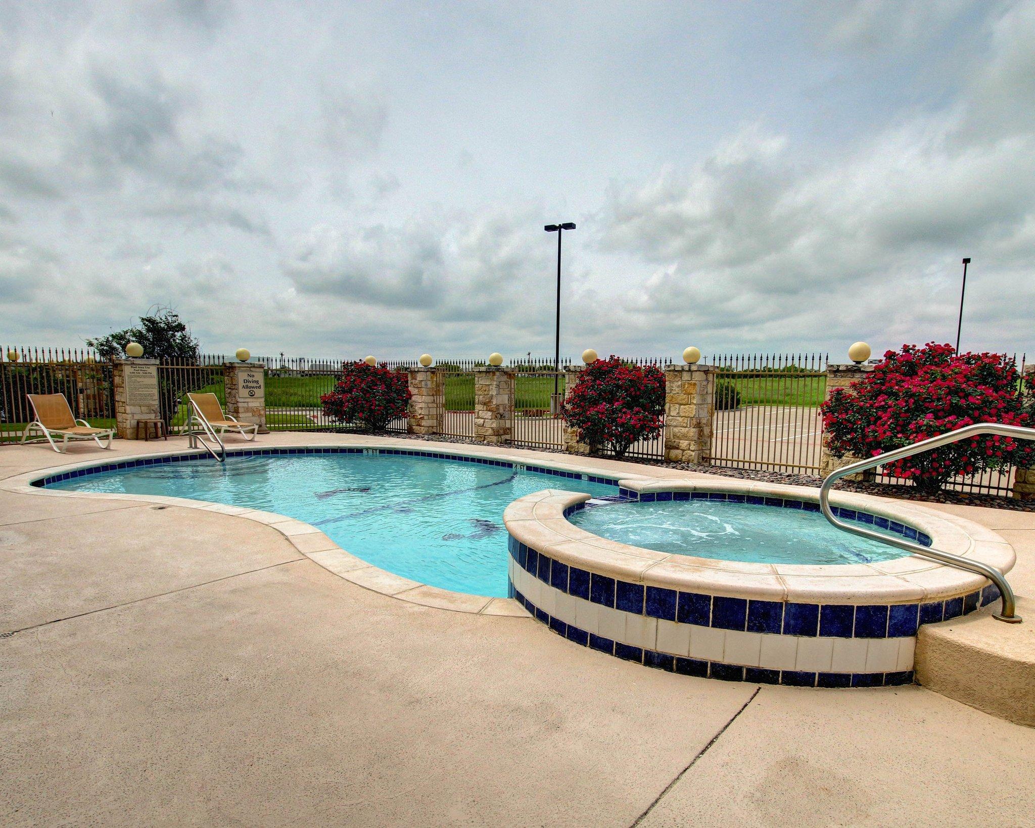 Comfort Inn & Suites Alvarado