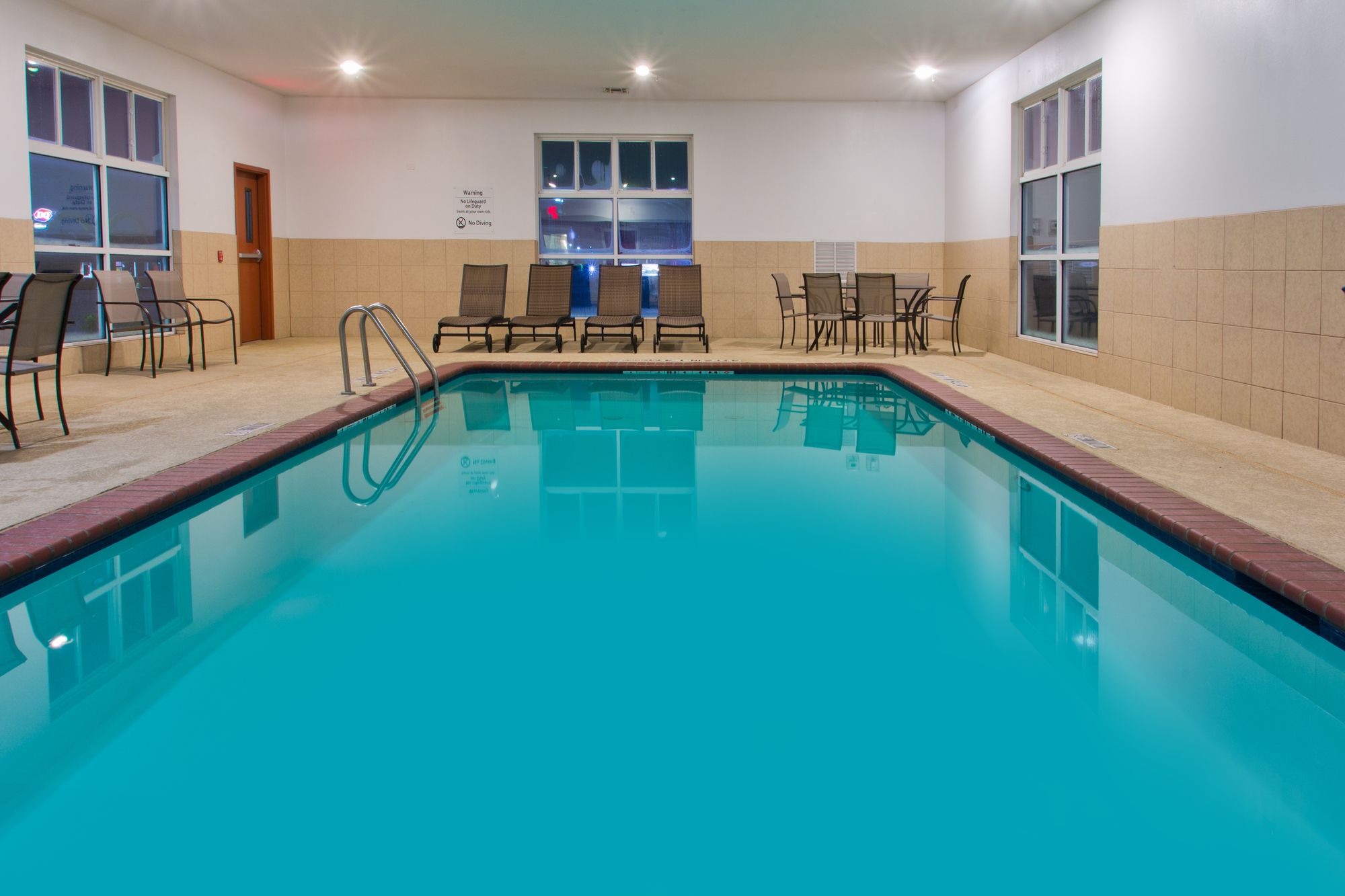 Holiday Inn Express Alvarado