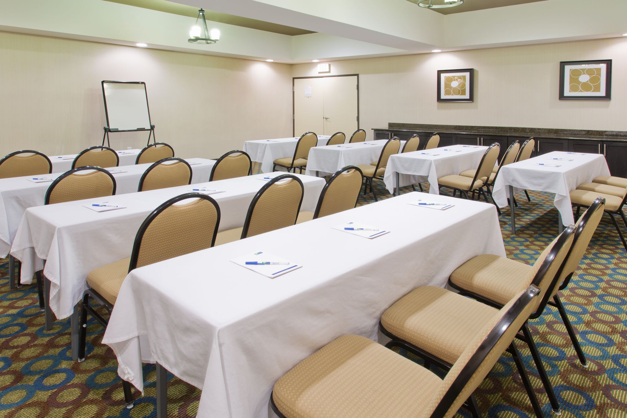 Holiday Inn Express Alvarado