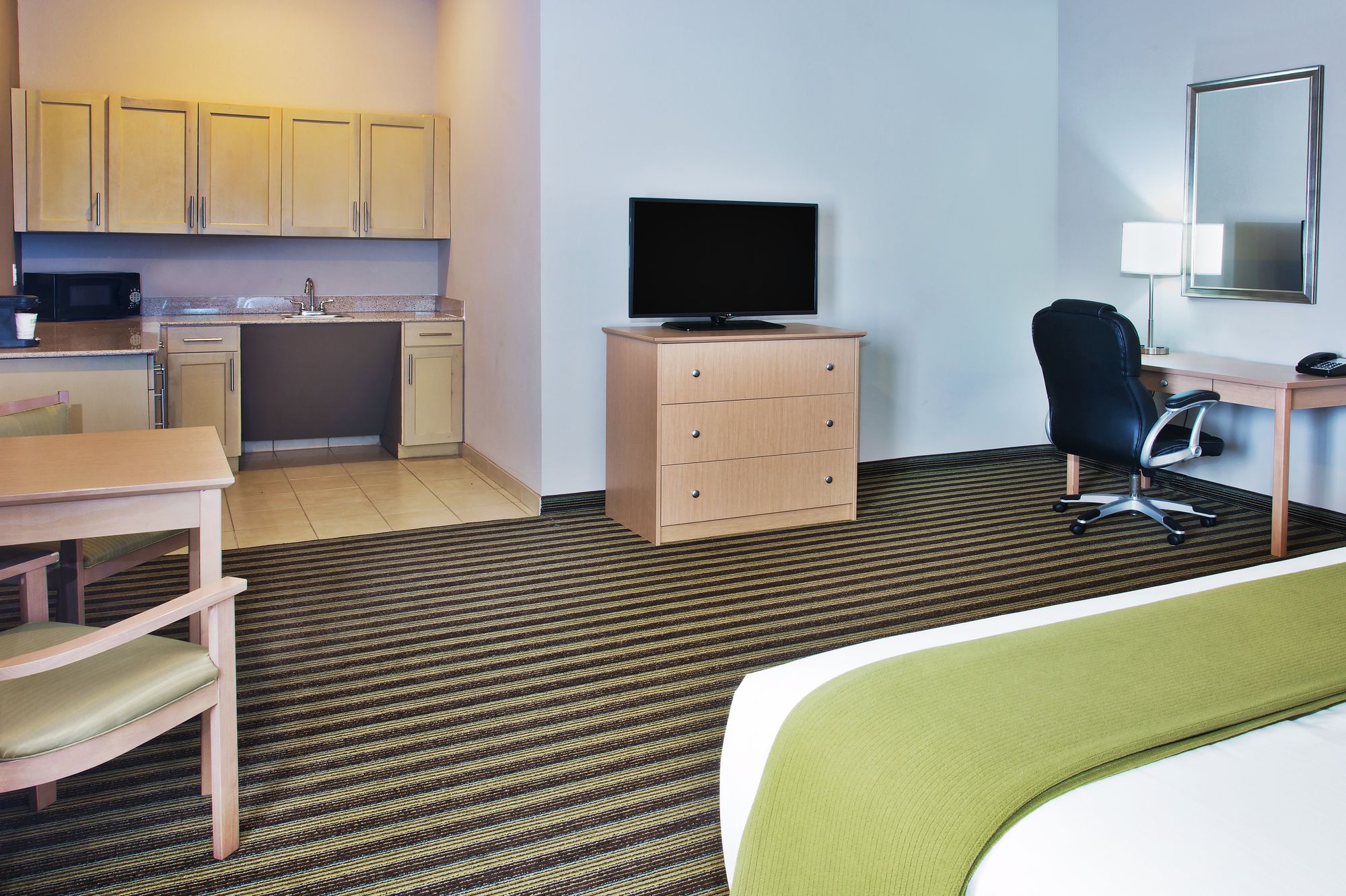 Holiday Inn Express Alvarado