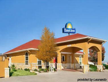 Motel 6 Alvarado, TX