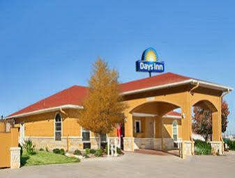 Motel 6 Alvarado, TX