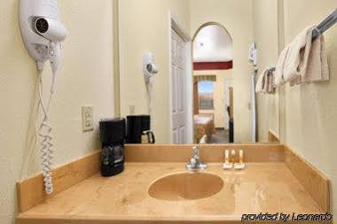 Motel 6 Alvarado, TX