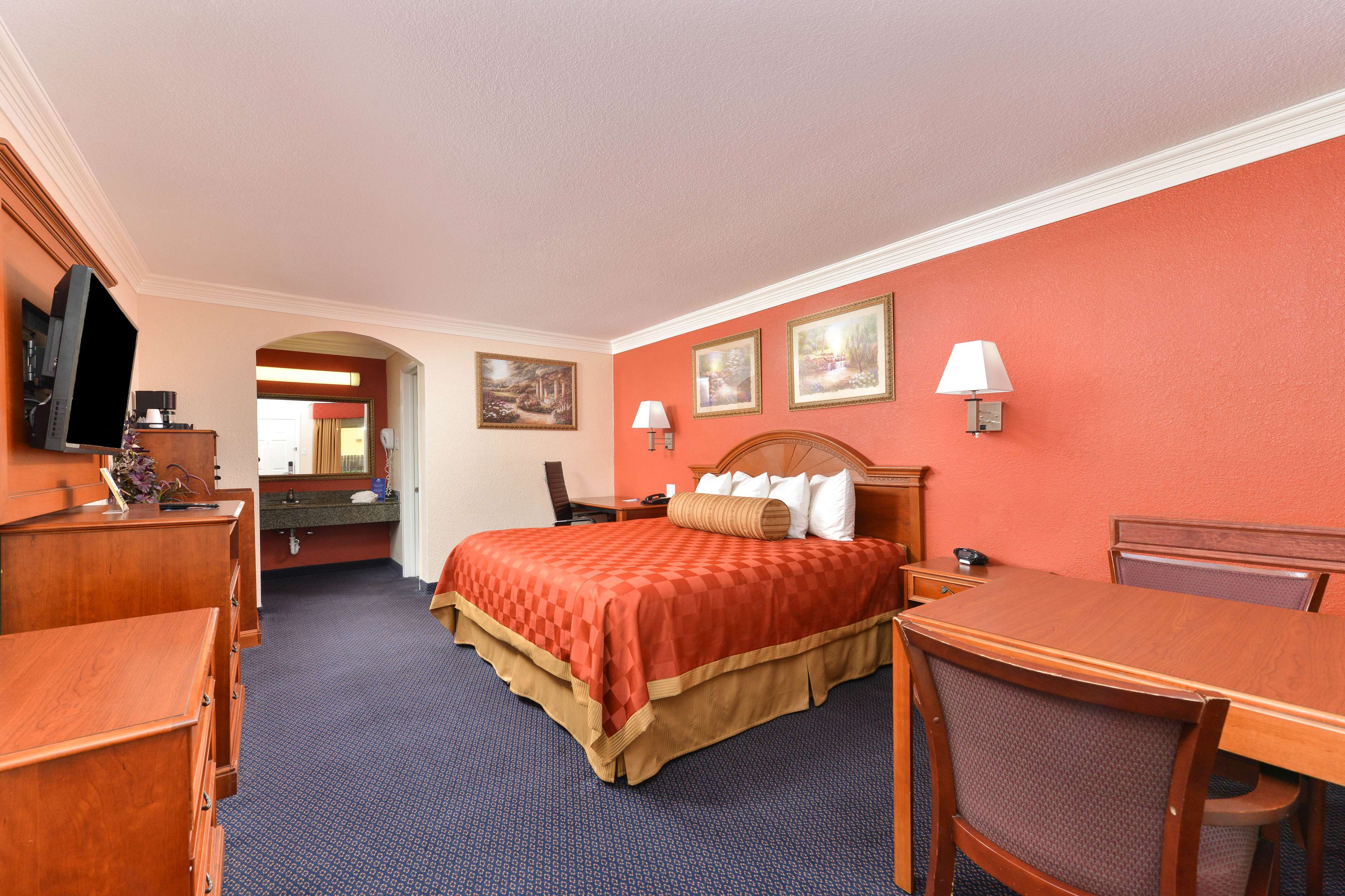 Americas Best Value Inn & Suites-Alvin/Houston