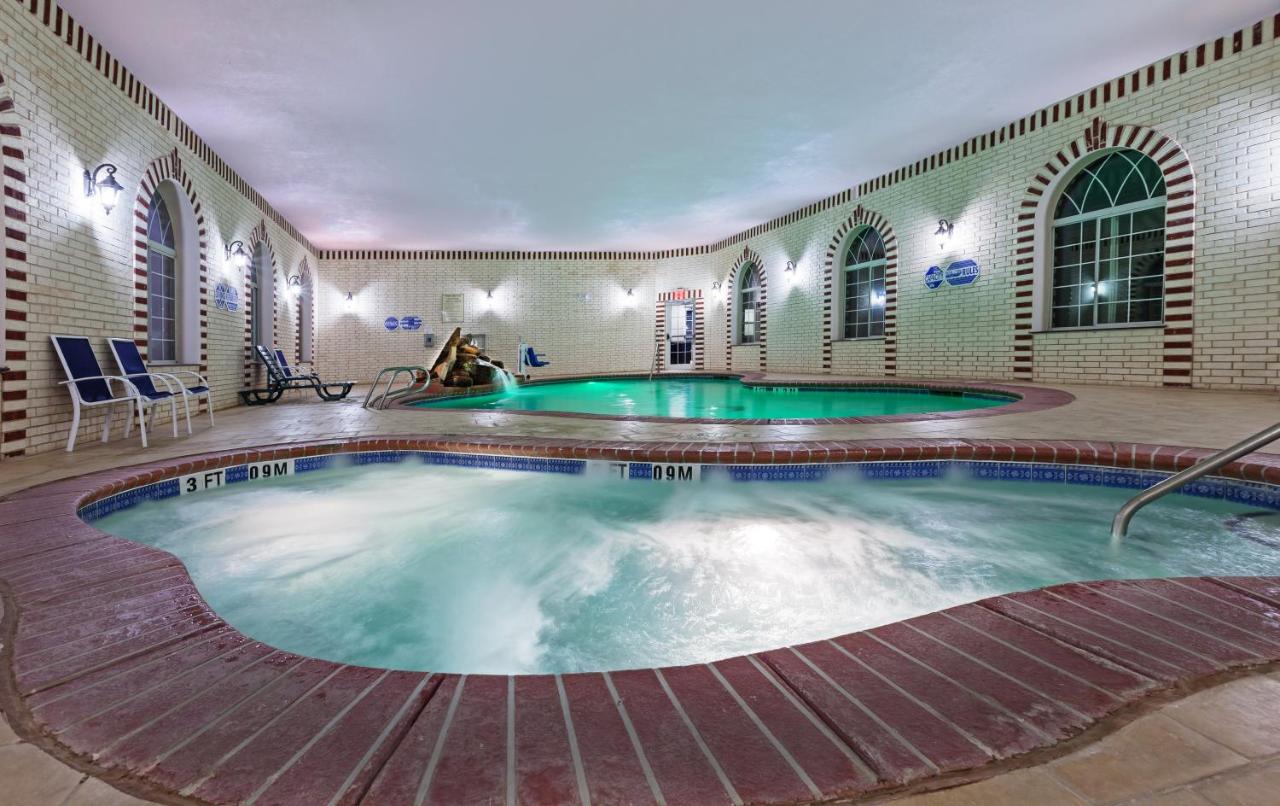 Holiday Inn Express & Suites Amarillo East