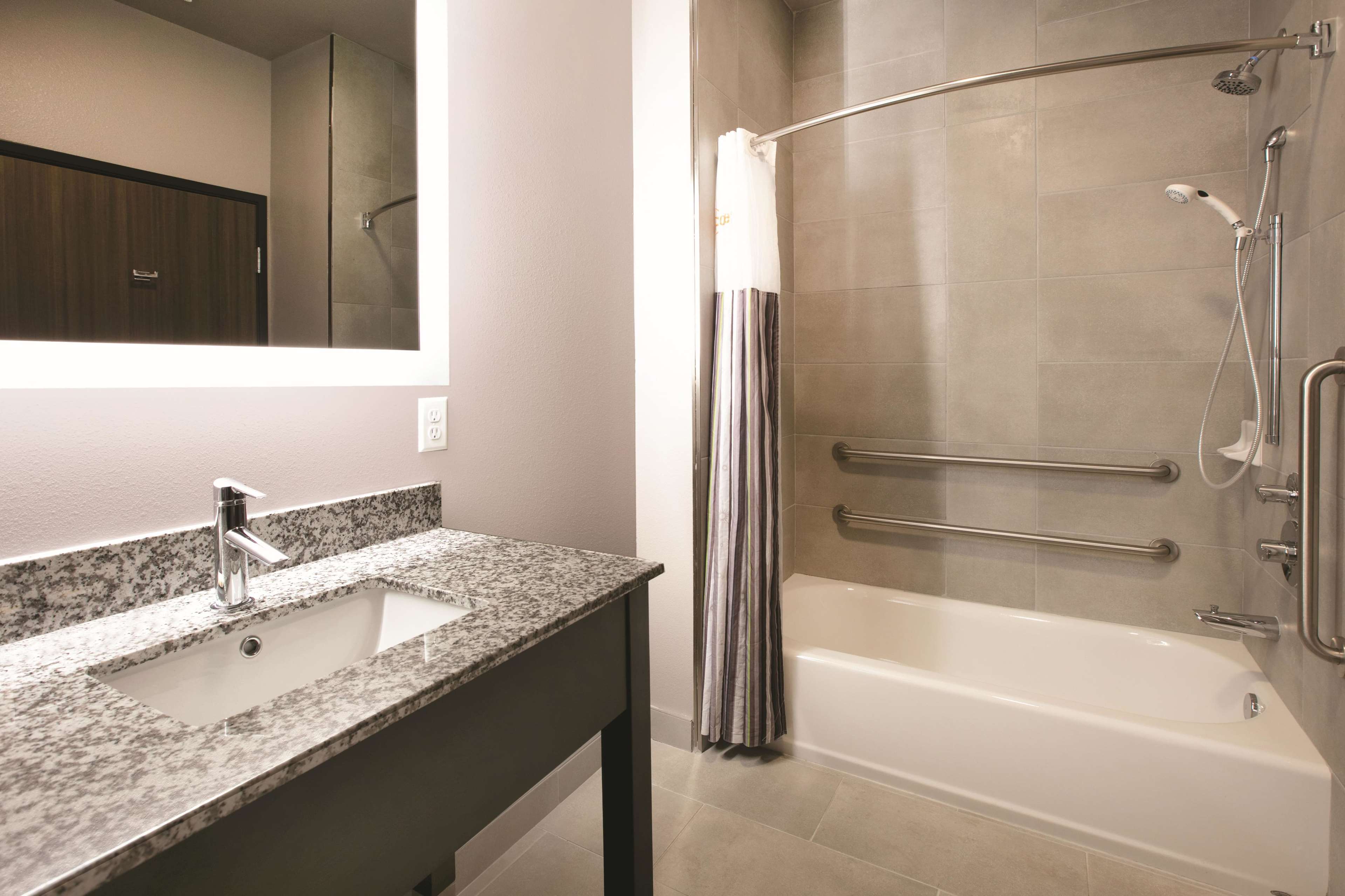 La Quinta Inn & Suites by Wyndham Amarillo Airport
