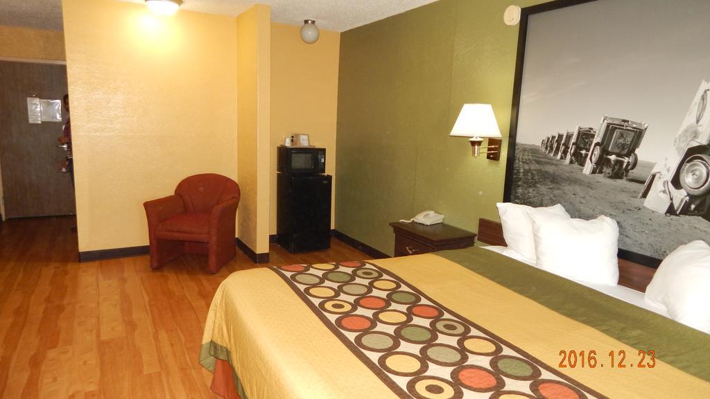 Super 8 by Wyndham Amarillo Central TX
