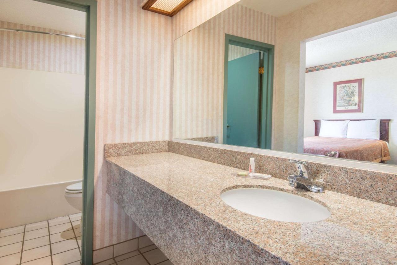 Super 8 by Wyndham Amarillo West