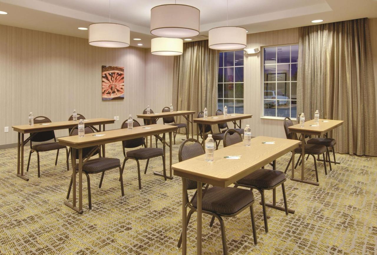 La Quinta Inn & Suites by Wyndham Andrews
