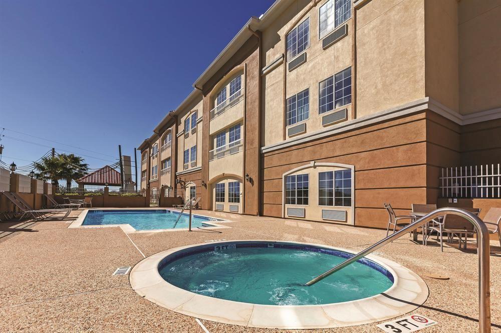 La Quinta Inn & Suites by Wyndham Angleton
