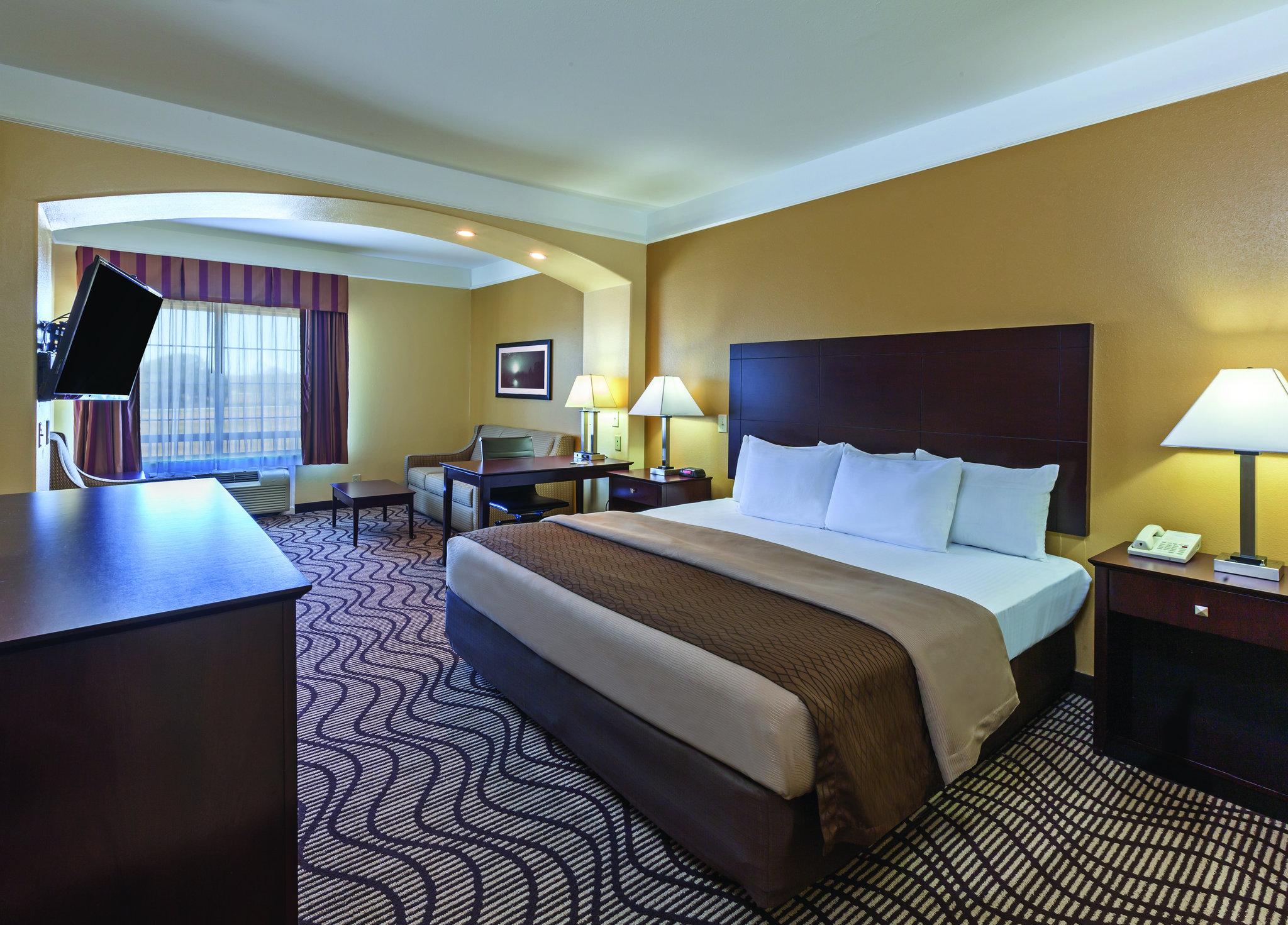 La Quinta Inn & Suites by Wyndham Angleton
