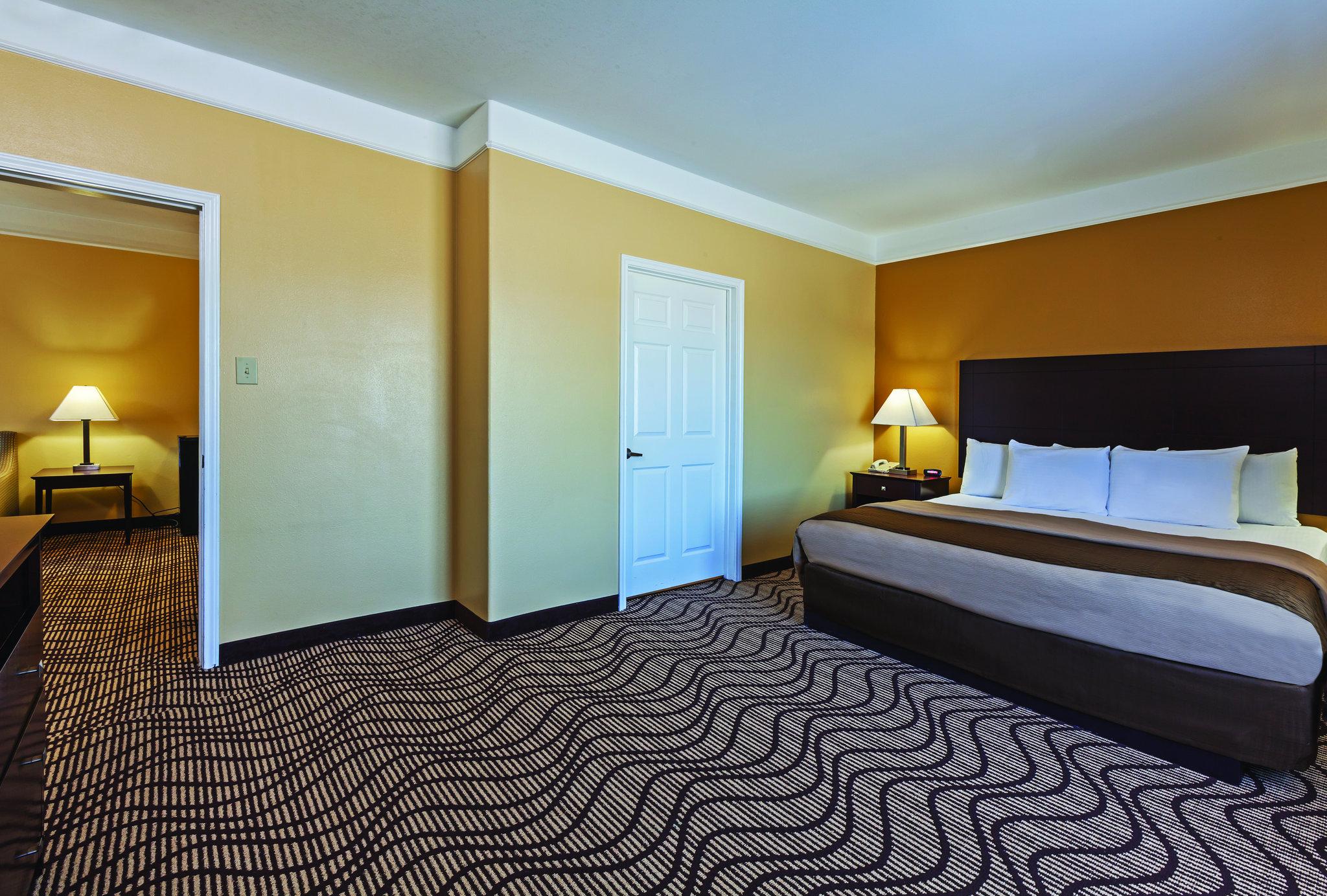 La Quinta Inn & Suites by Wyndham Angleton