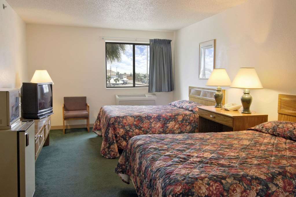 Conn Brown Harbour Inn
