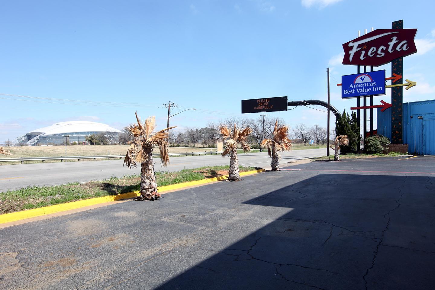 Budget Host Inn Arlington