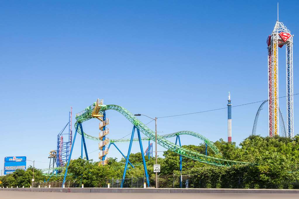 Baymont by Wyndham Arlington At Six Flags Dr
