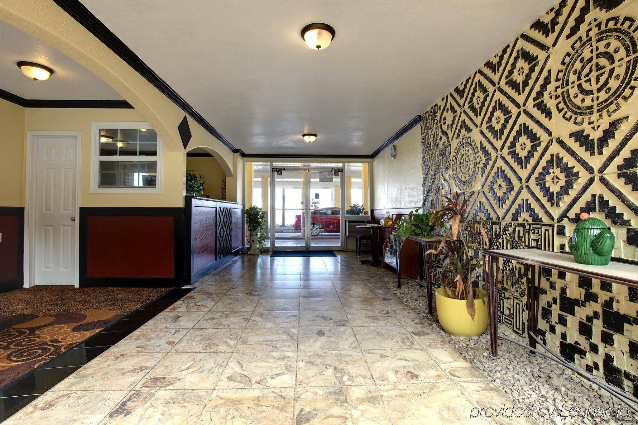 Budget Host Inn Arlington
