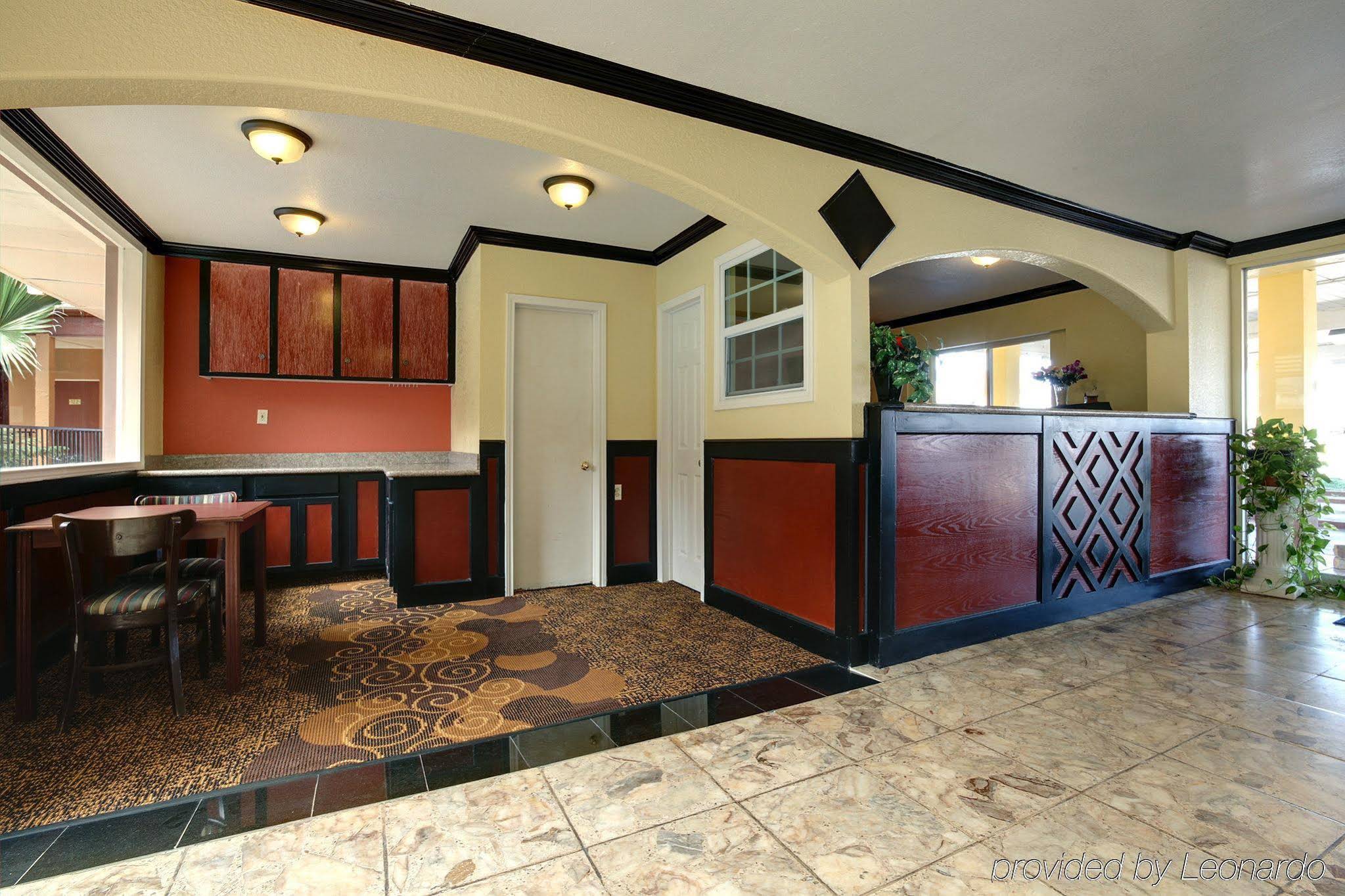 Budget Host Inn Arlington