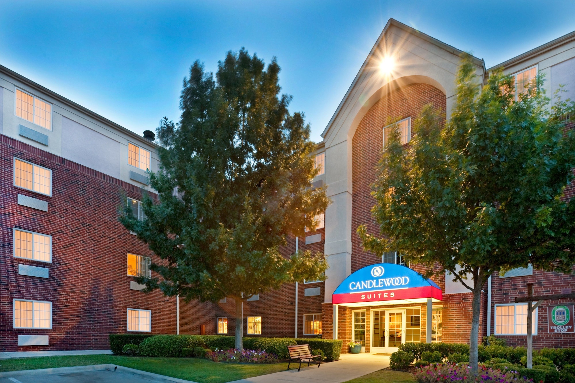 Sonesta Simply Suites Arlington