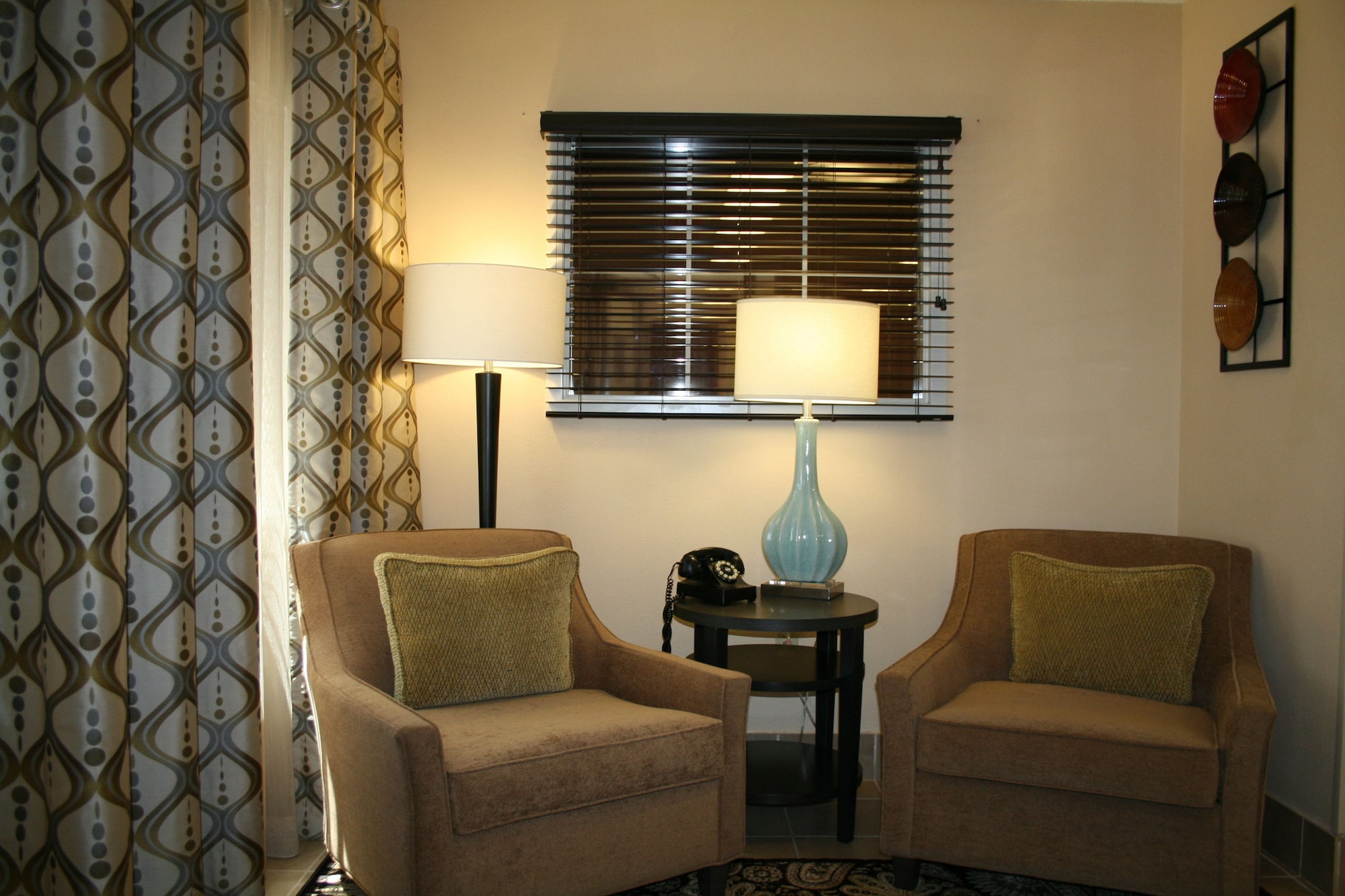 Sonesta Simply Suites Arlington